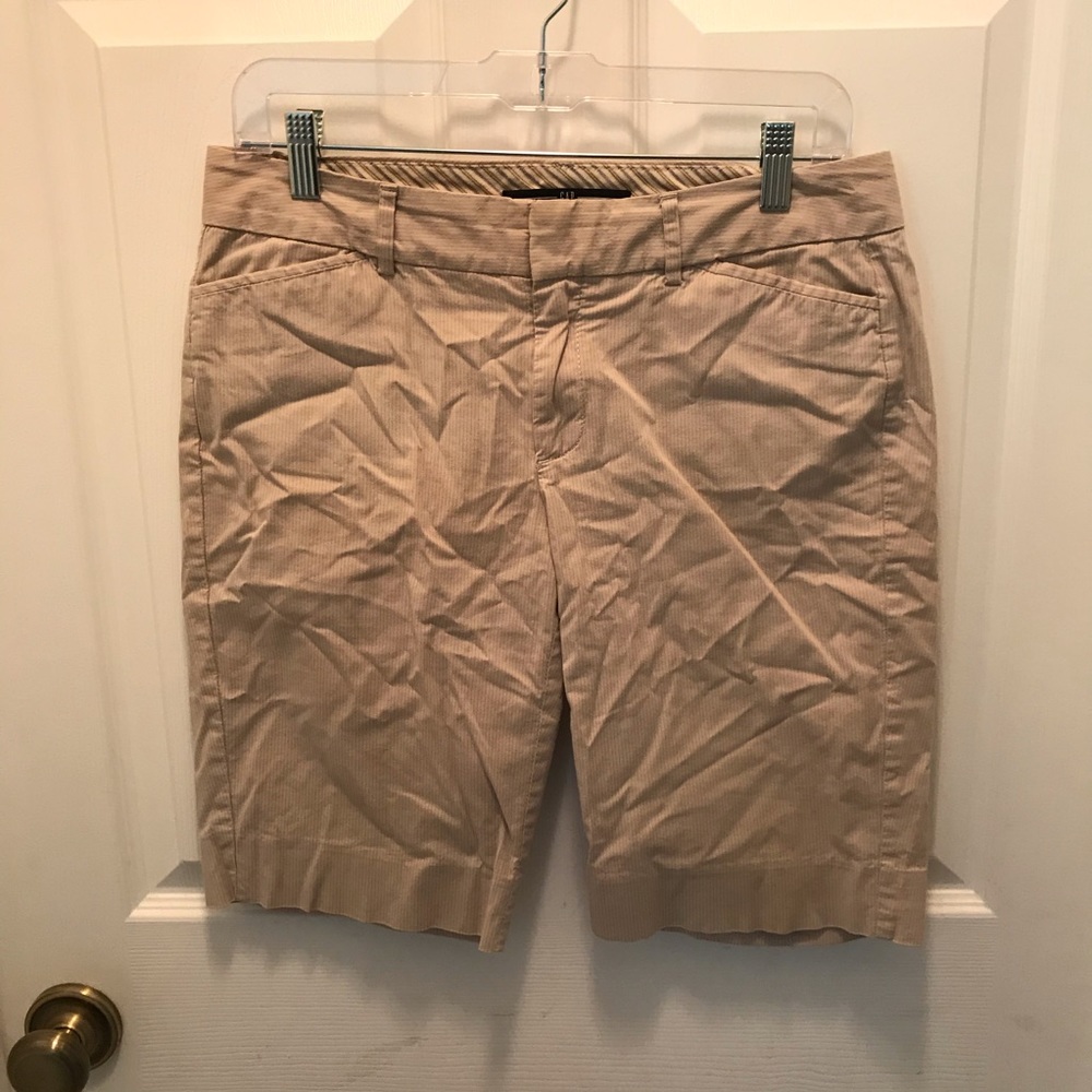 The Gap Bermuda Shorts Size 4